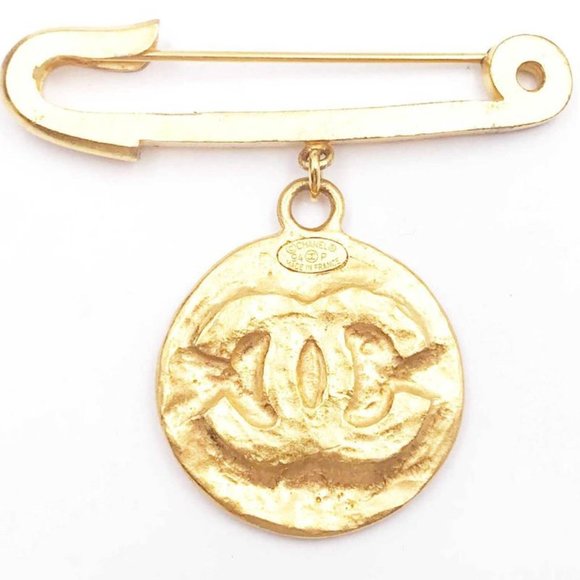 Chanel Vintage Gold Plated Medallion Coin Safety Pin Brooch - Picture 3 of 3